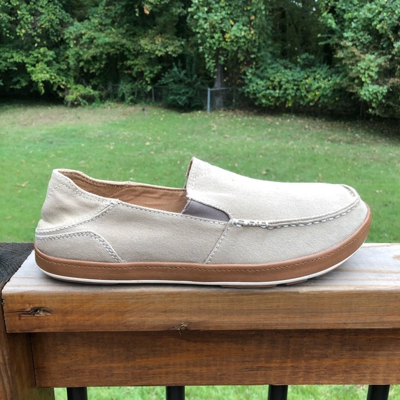 olukai puhalu canvas shoe